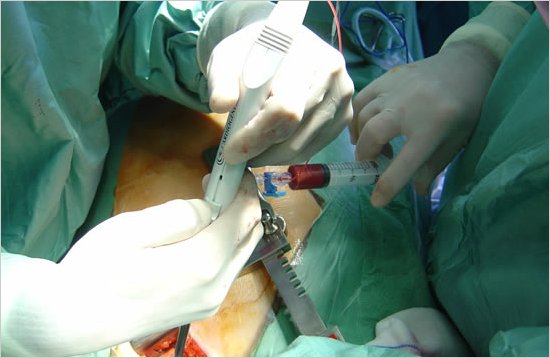 Salva la vida de cientos de chicos y no se cree Dios